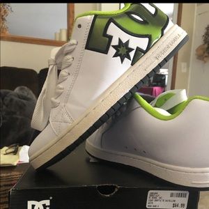 Men’s size 8 DC Shoes